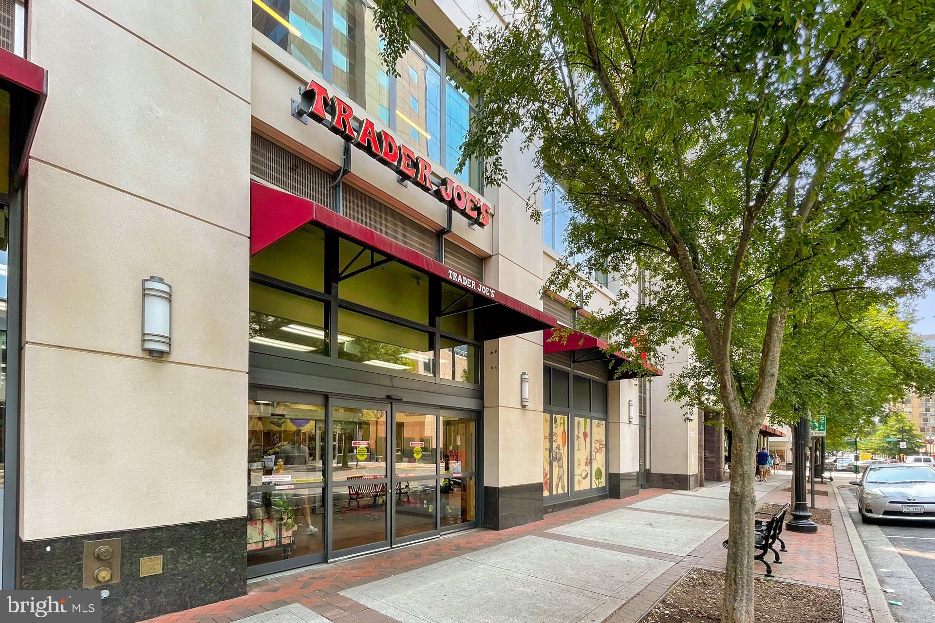 1700B Clarendon BOULEVARD Unit: 124