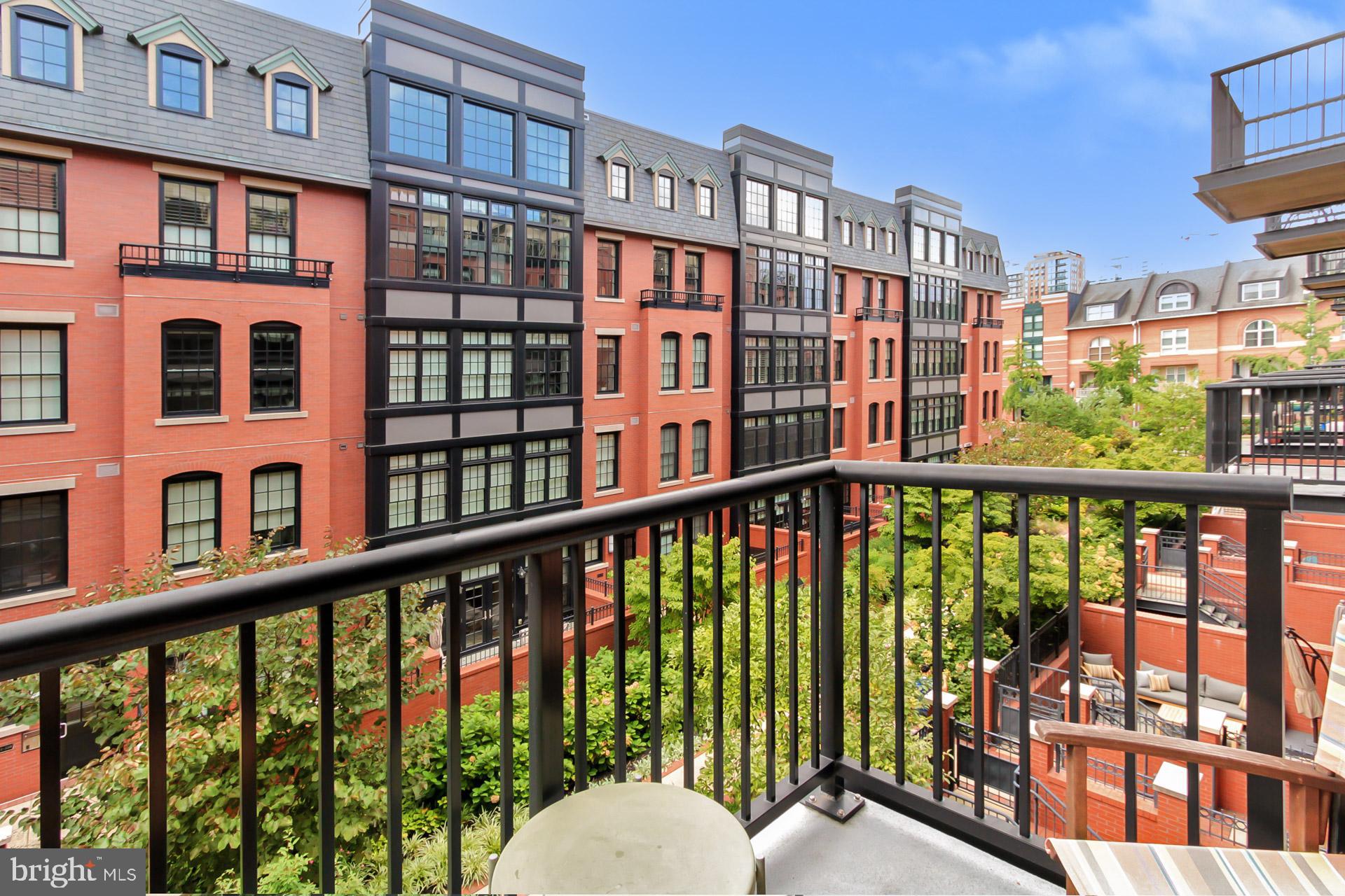 1700B Clarendon BOULEVARD Unit: 124