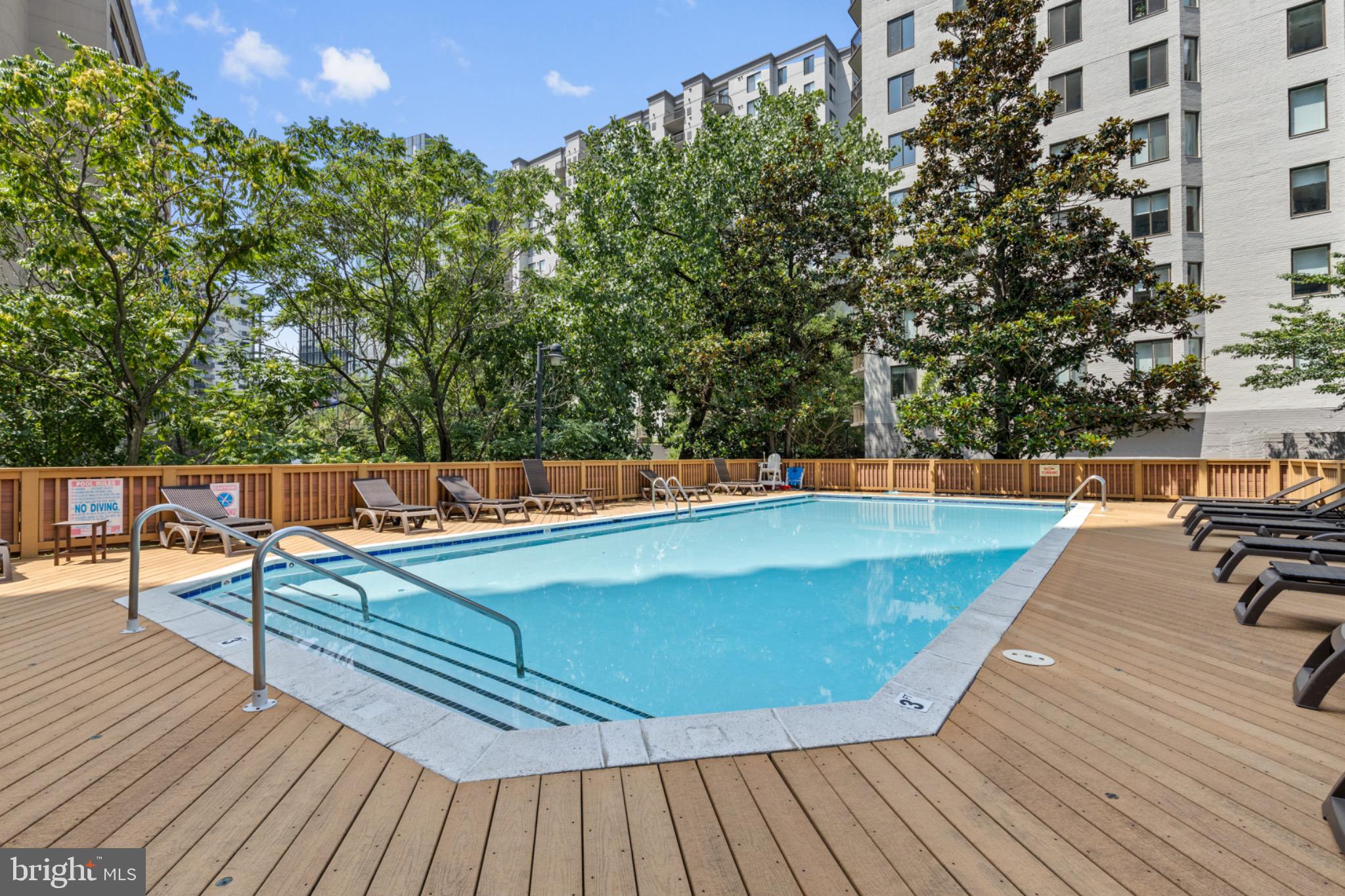 1211 S Eads St #108