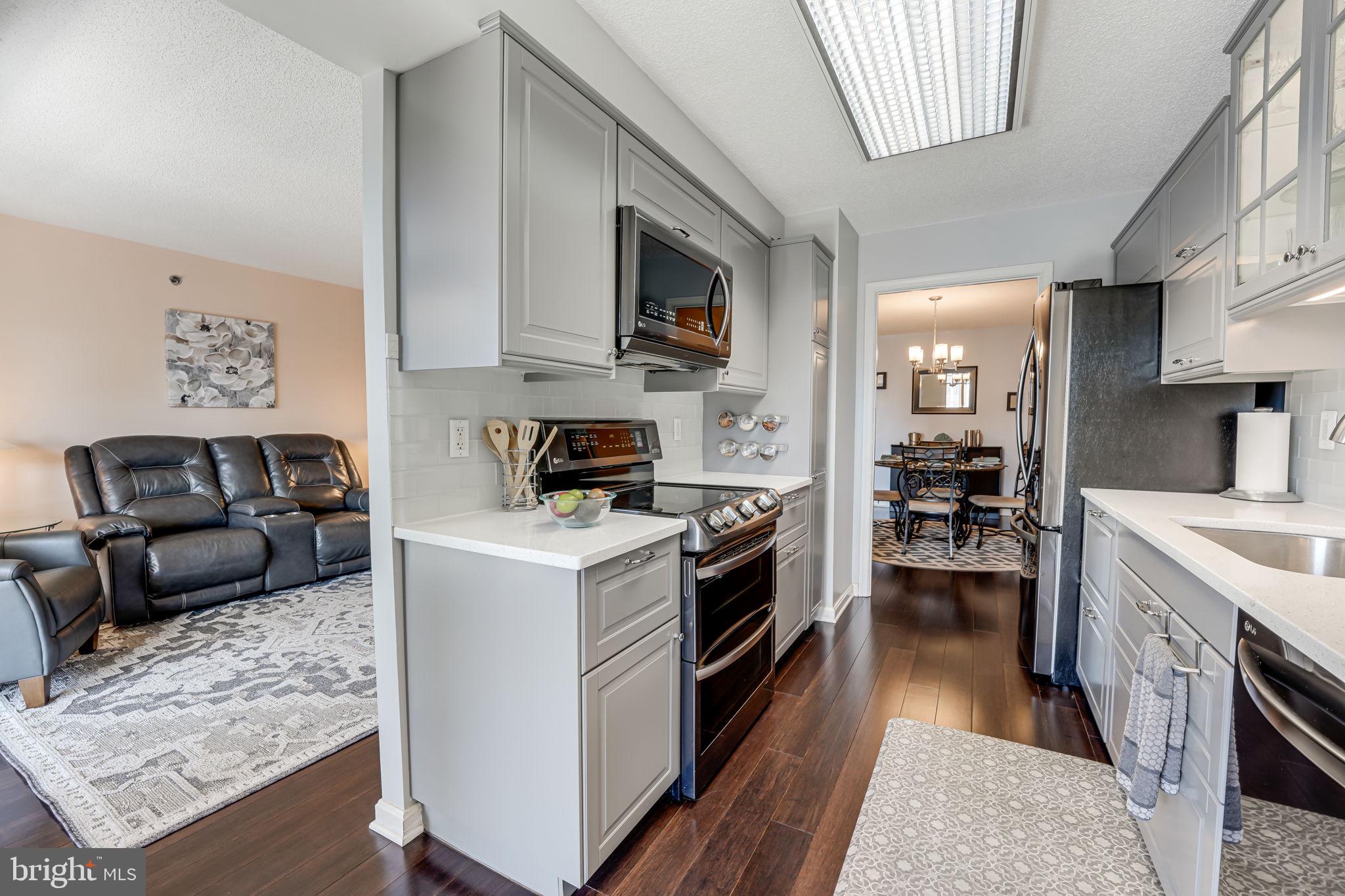 2181 Jamieson AVENUE Unit: 1501