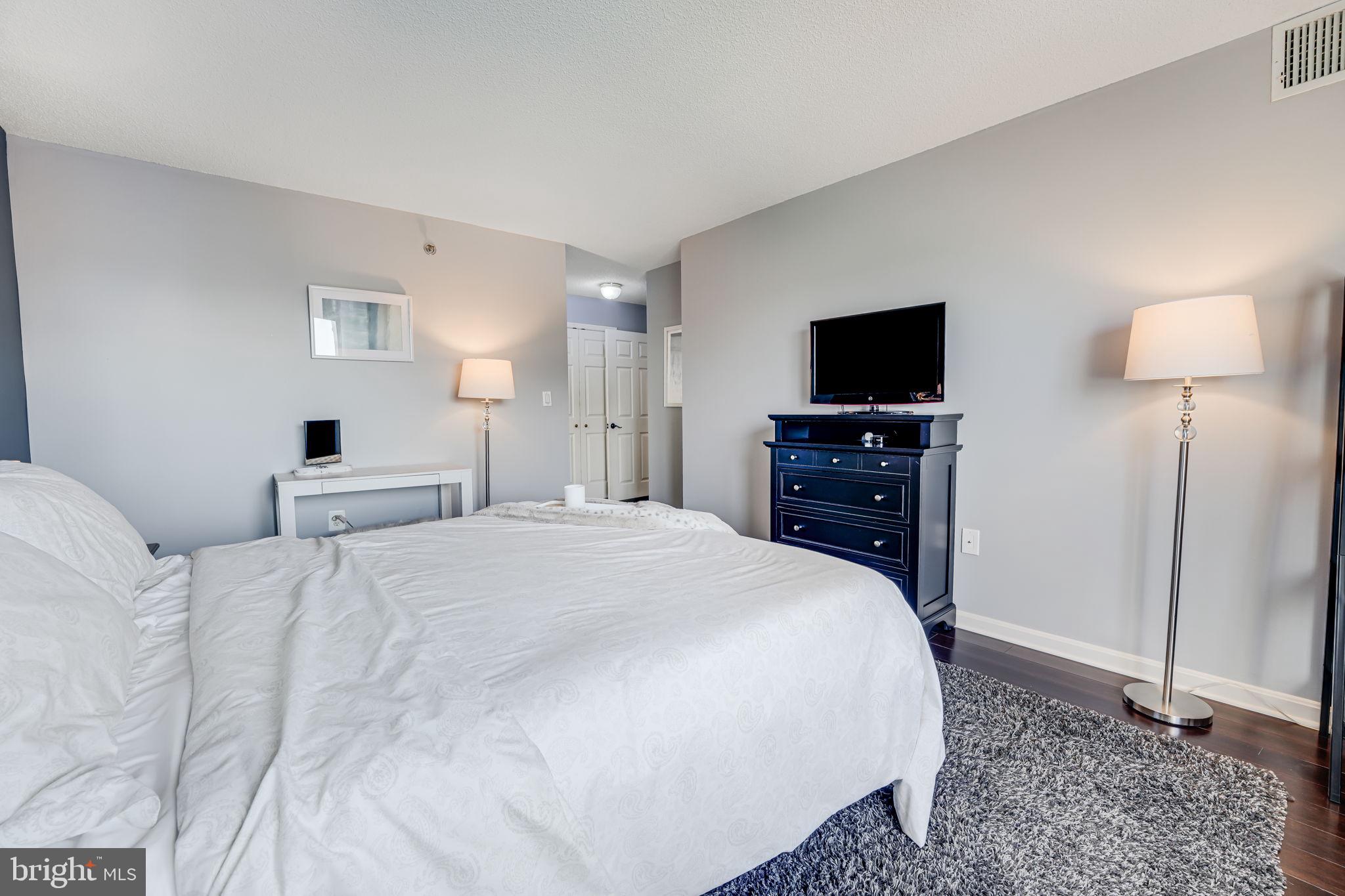 2181 Jamieson AVENUE Unit: 1501