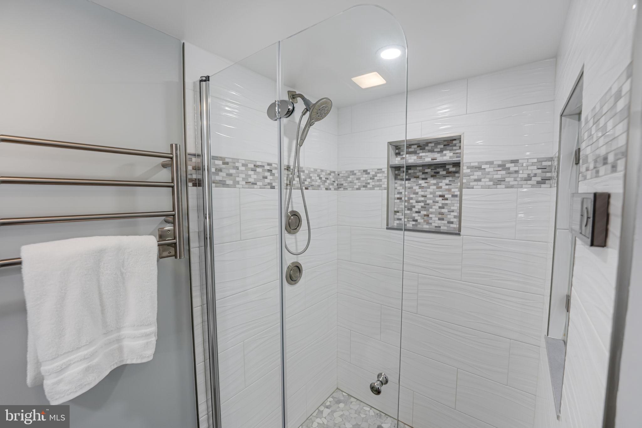 2181 Jamieson AVENUE Unit: 1501