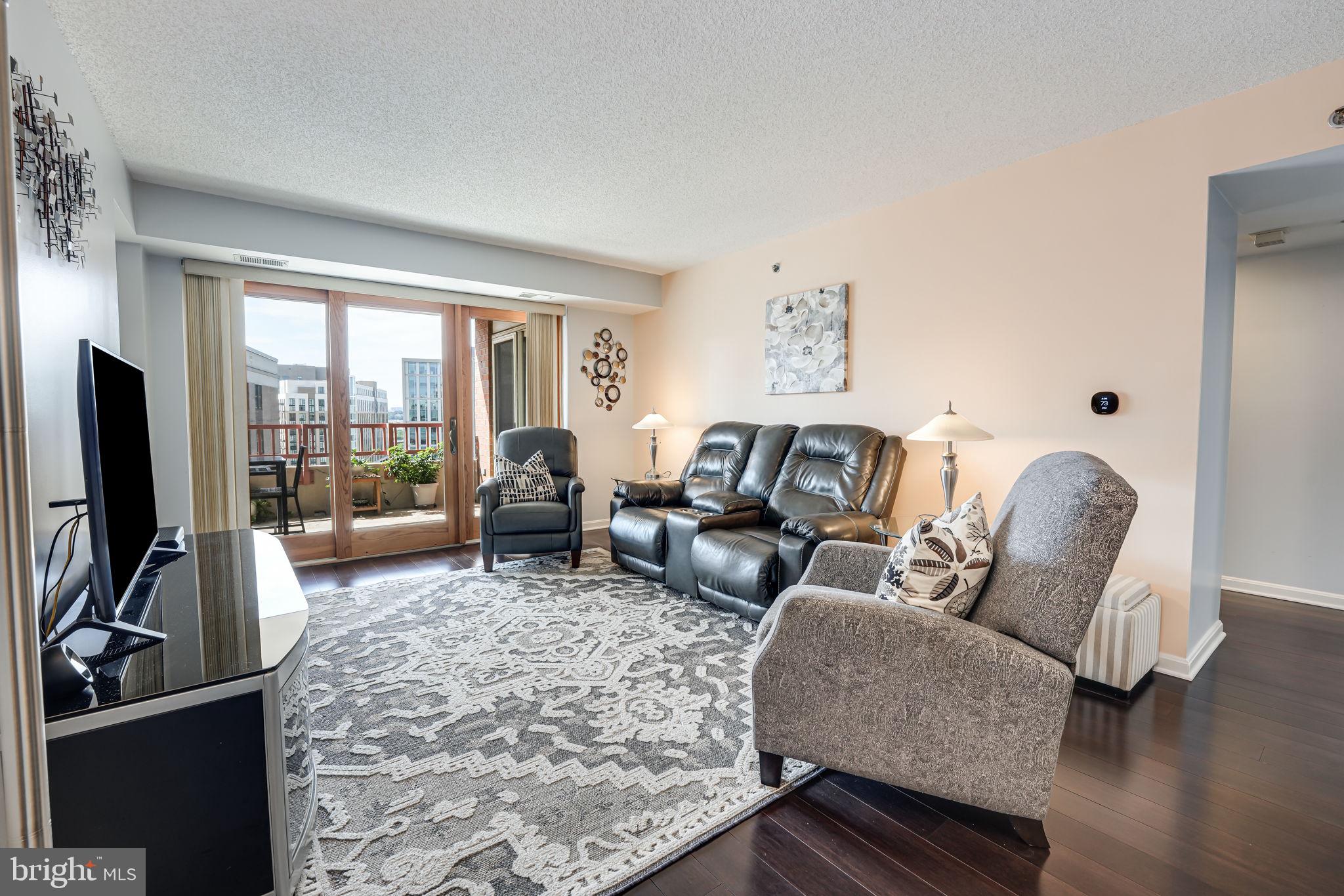 2181 Jamieson AVENUE Unit: 1501