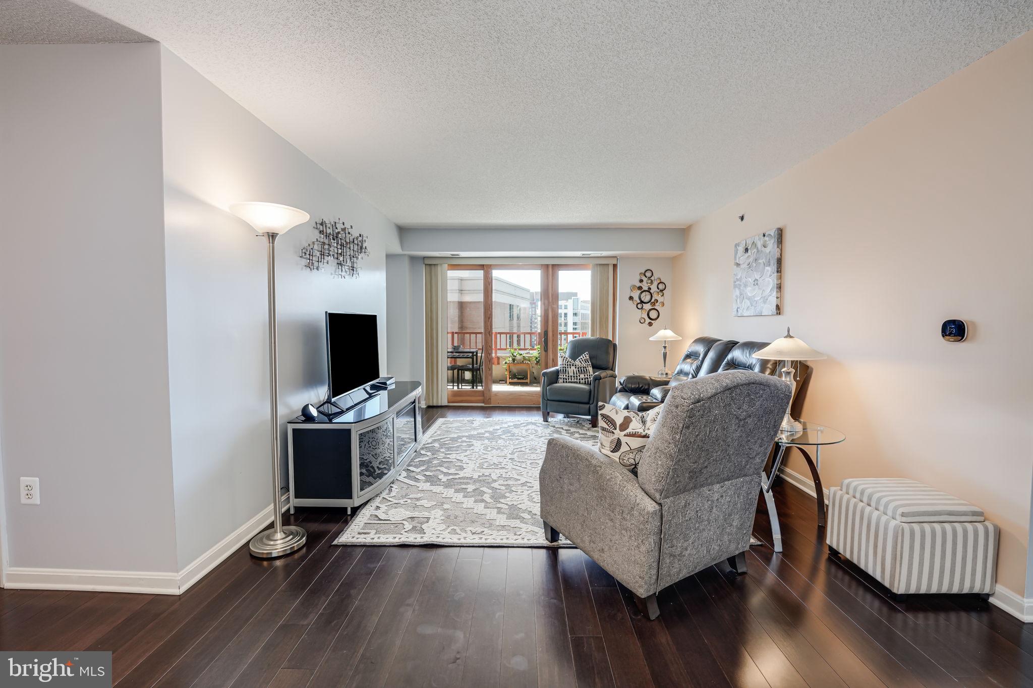 2181 Jamieson AVENUE Unit: 1501