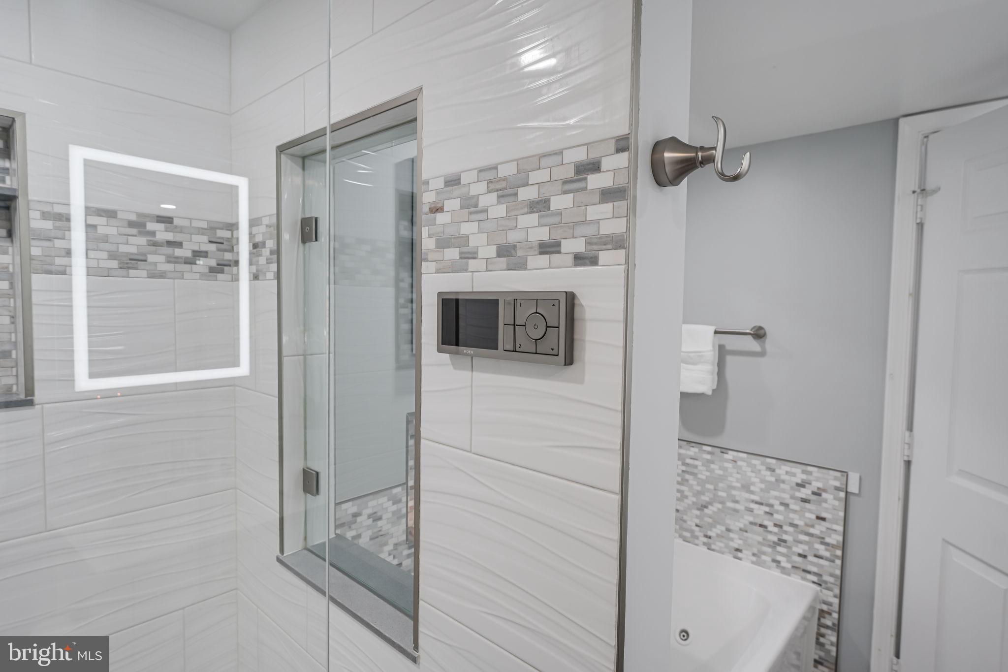 2181 Jamieson AVENUE Unit: 1501