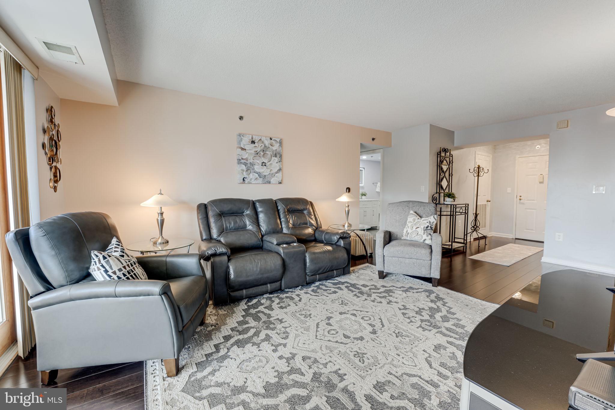 2181 Jamieson AVENUE Unit: 1501
