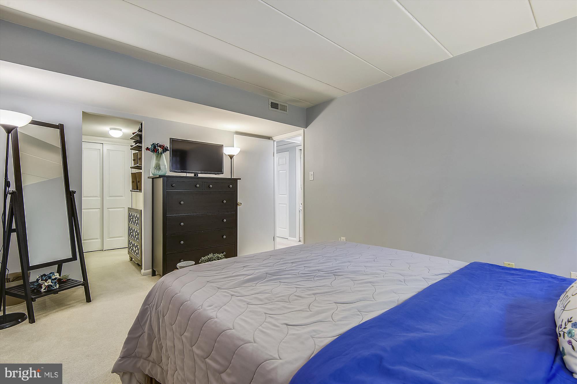 124 Roberts Lane Unit: 100