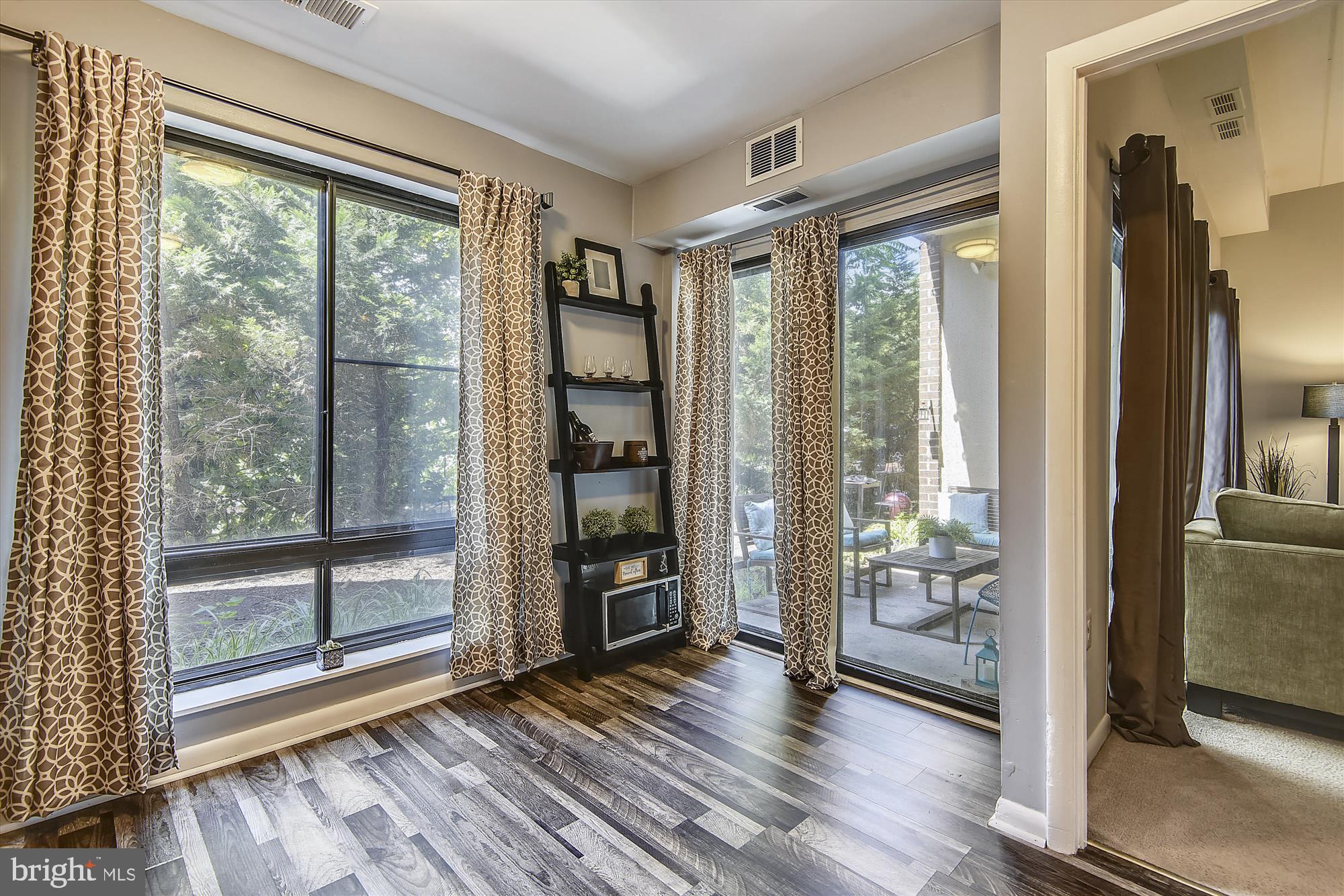 124 Roberts Lane Unit: 100