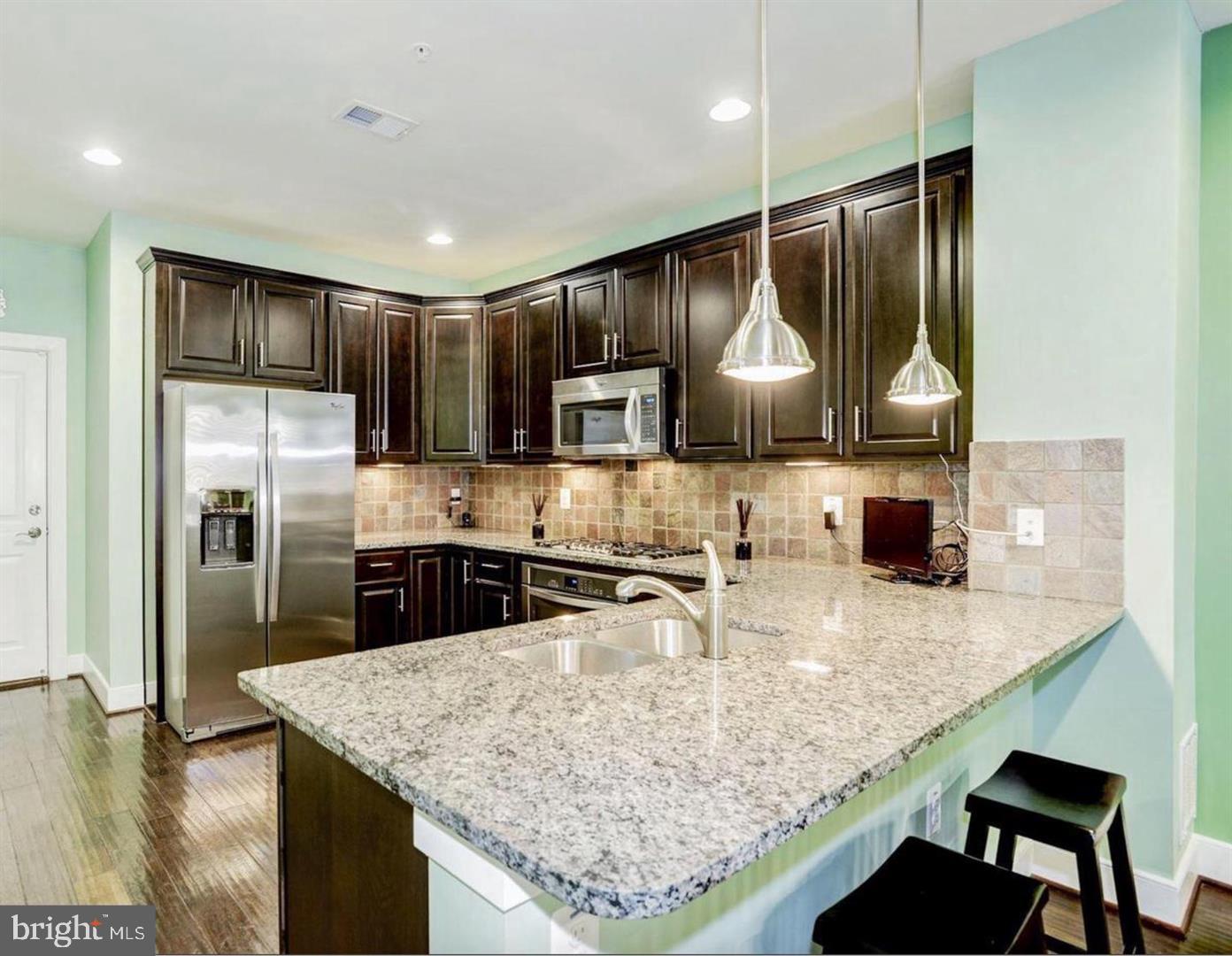 2107 MAIN LINE BLVD #101