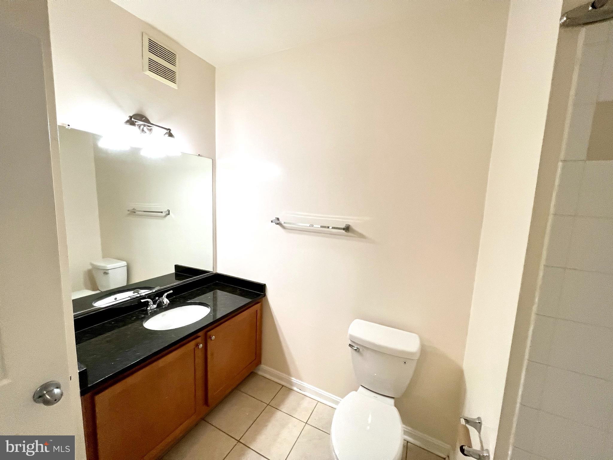 4854 EISENHOWER AVE #445