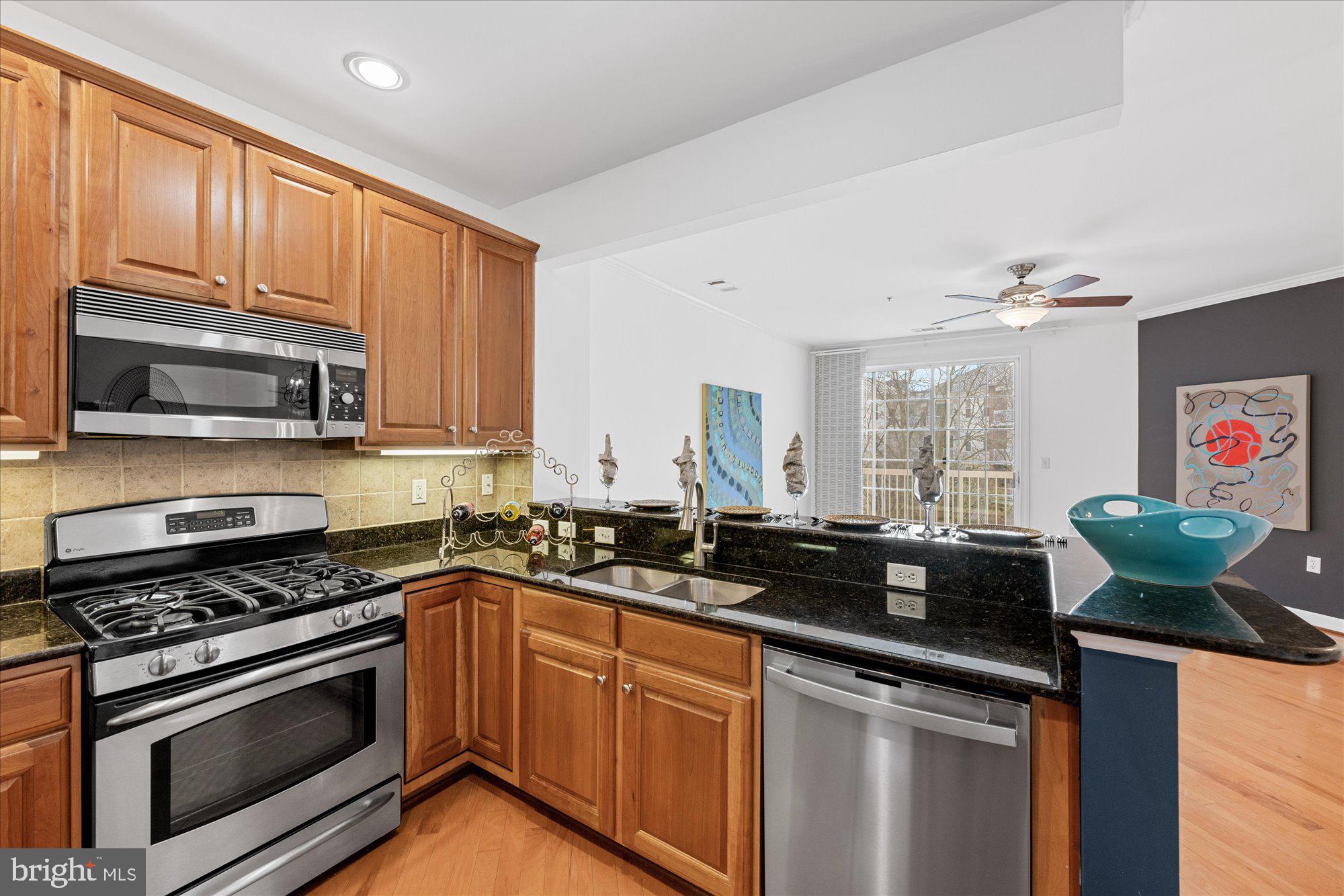 400 Cameron Station Blvd #305