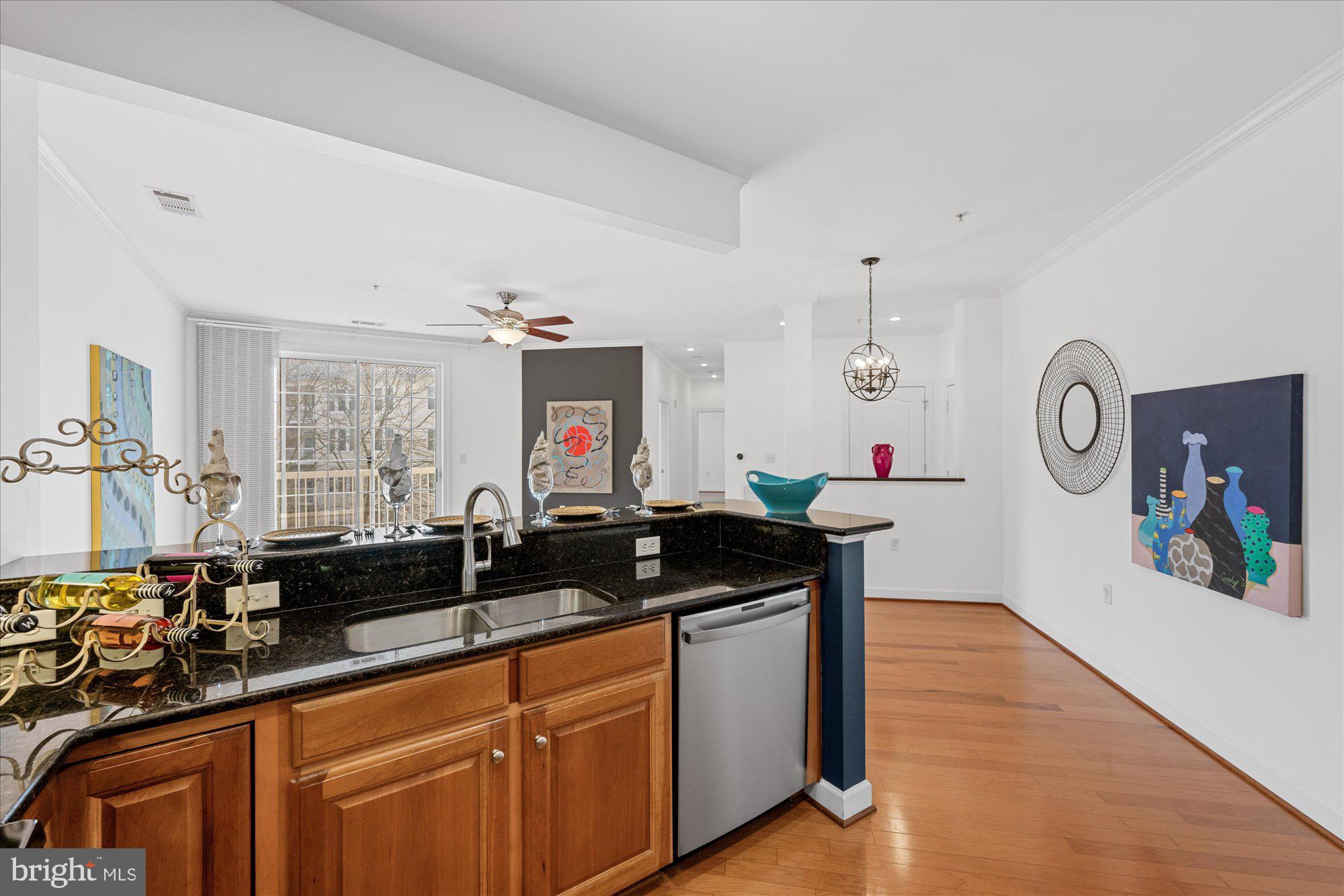 400 Cameron Station Blvd #305