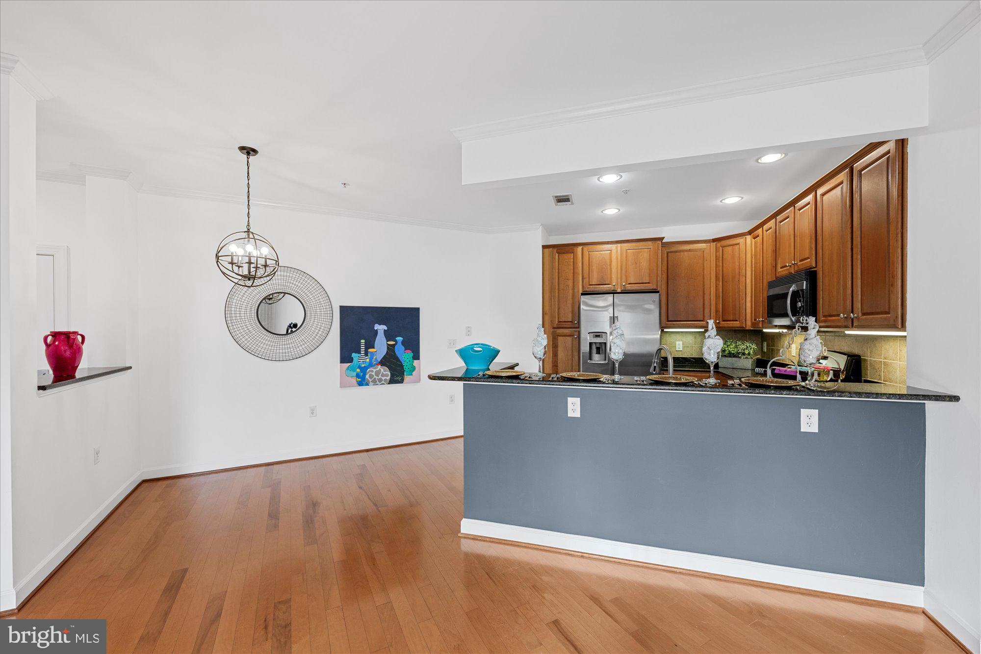 400 Cameron Station Blvd #305