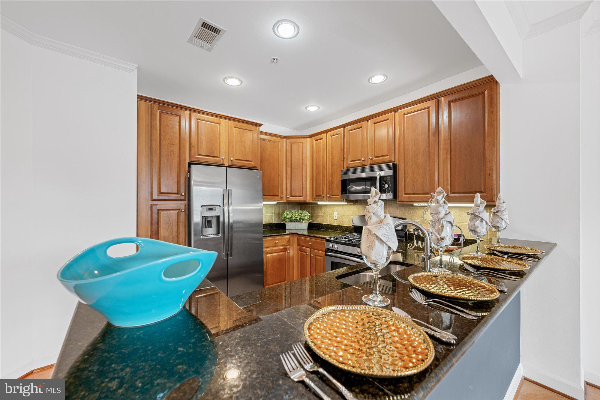 400 Cameron Station Blvd #305