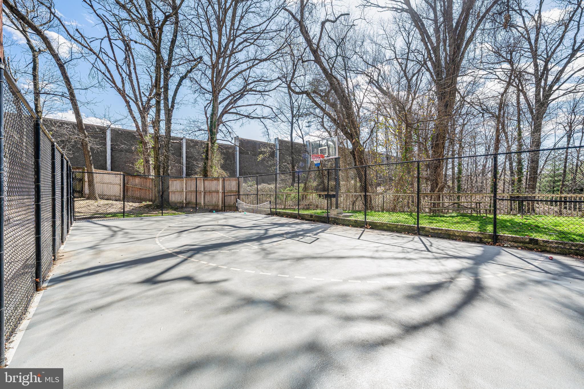 3306 Wyndham Cir #230