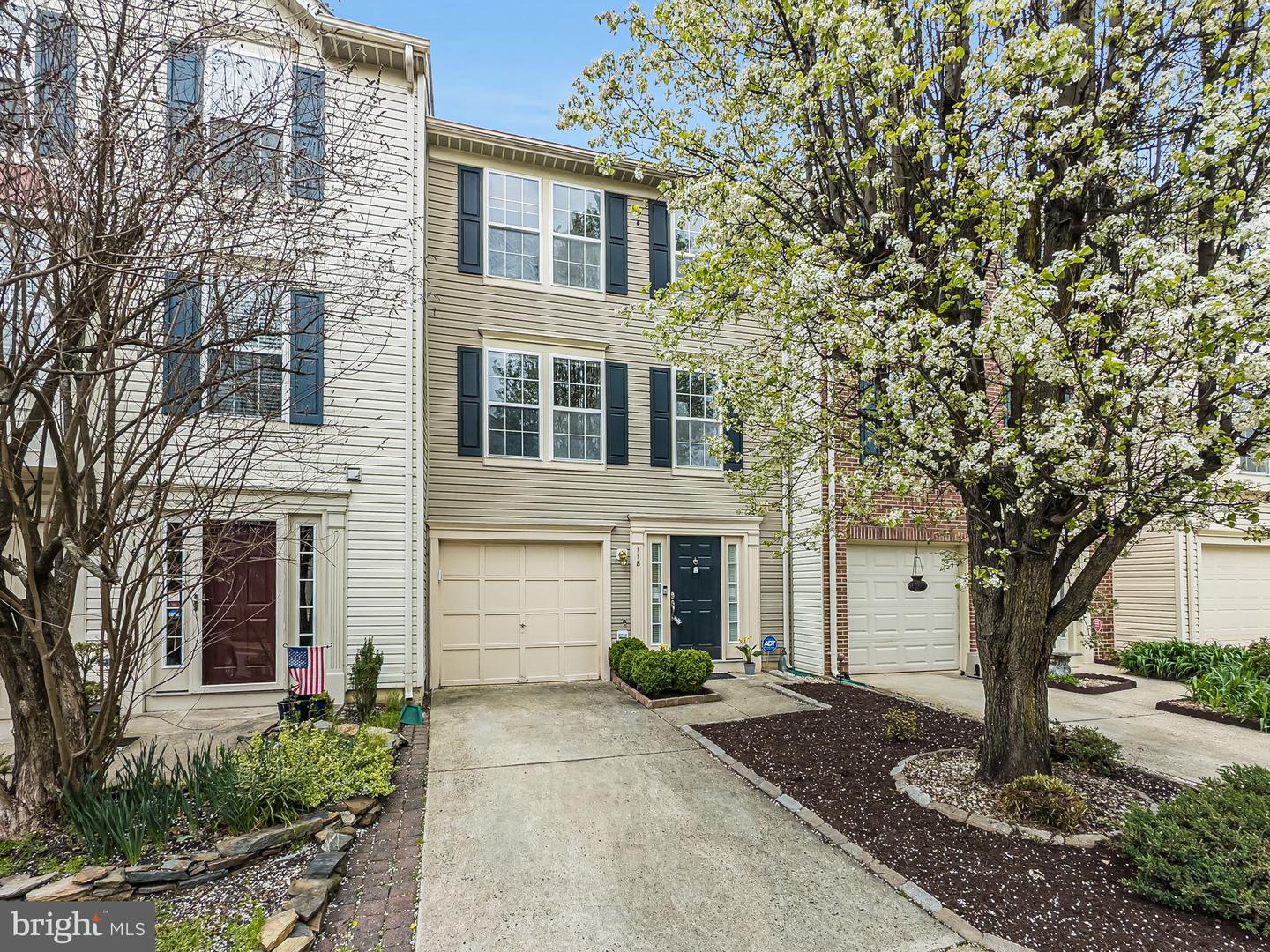 118 Ingle Pl