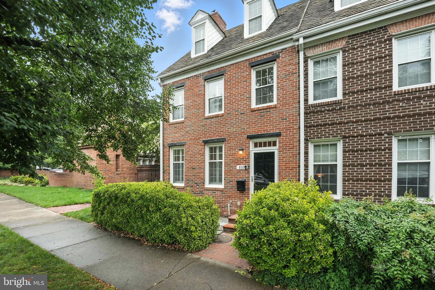 809 Franklin St