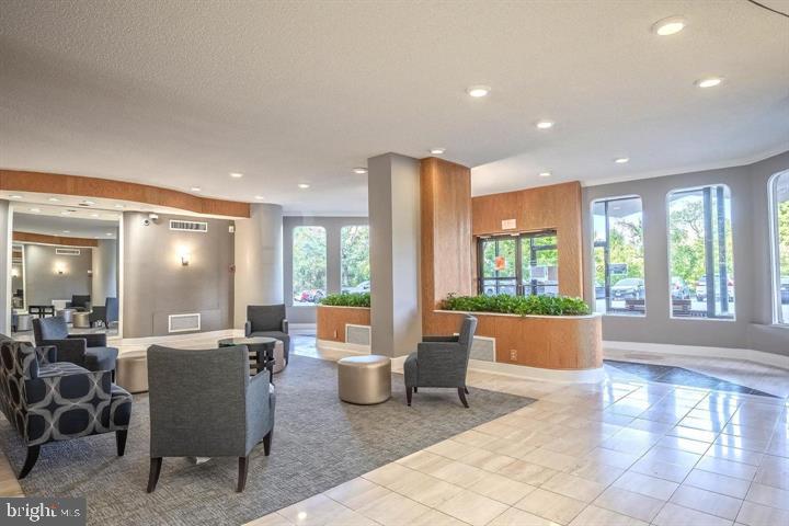 2500 N van Dorn St #318