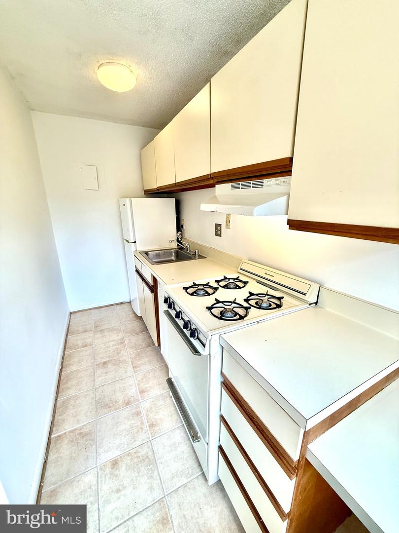 2500 N van Dorn St #318
