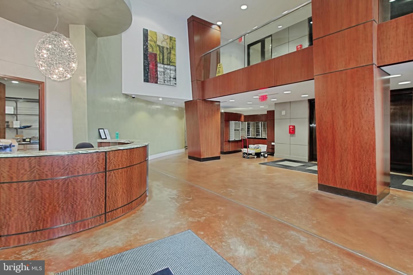 444 W Broad St #229