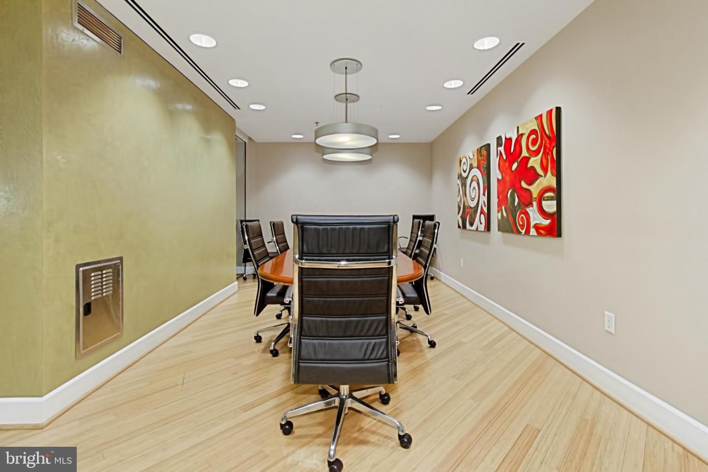 444 W Broad St #229