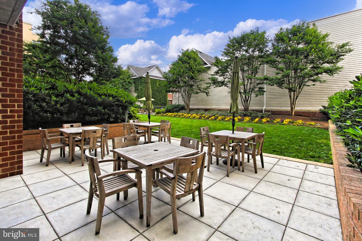 444 W Broad St #229