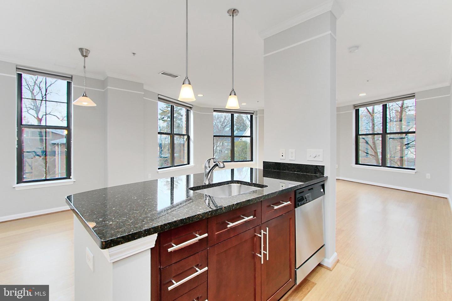444 W Broad St #229