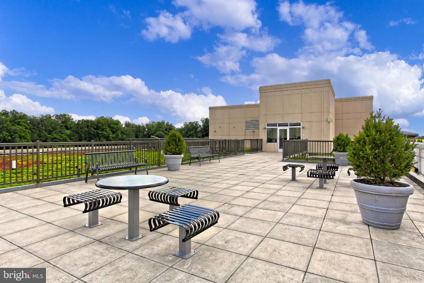 444 W Broad St #229