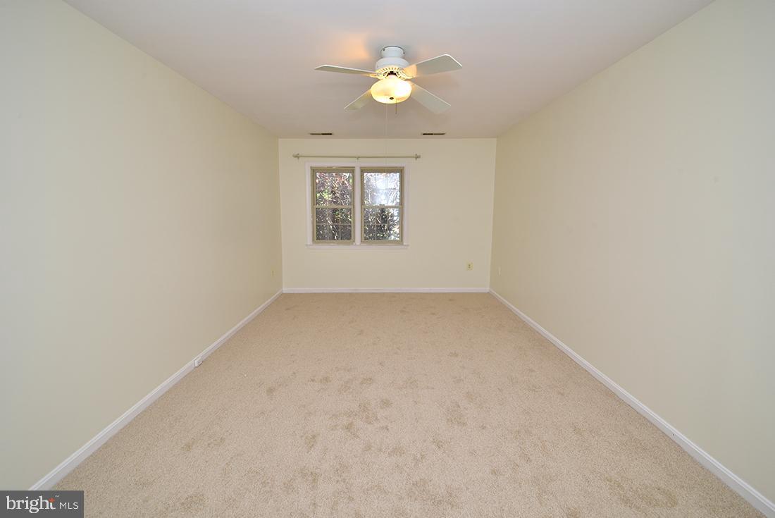 2803 FLAGMAKER DR