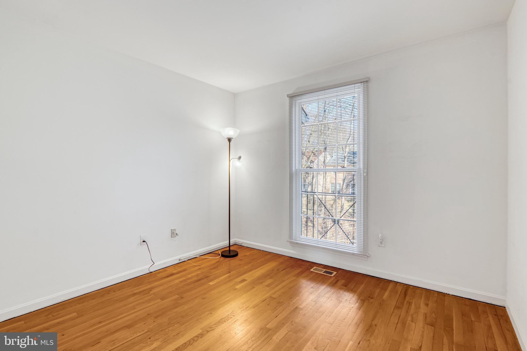 3257 Cambridge Ct