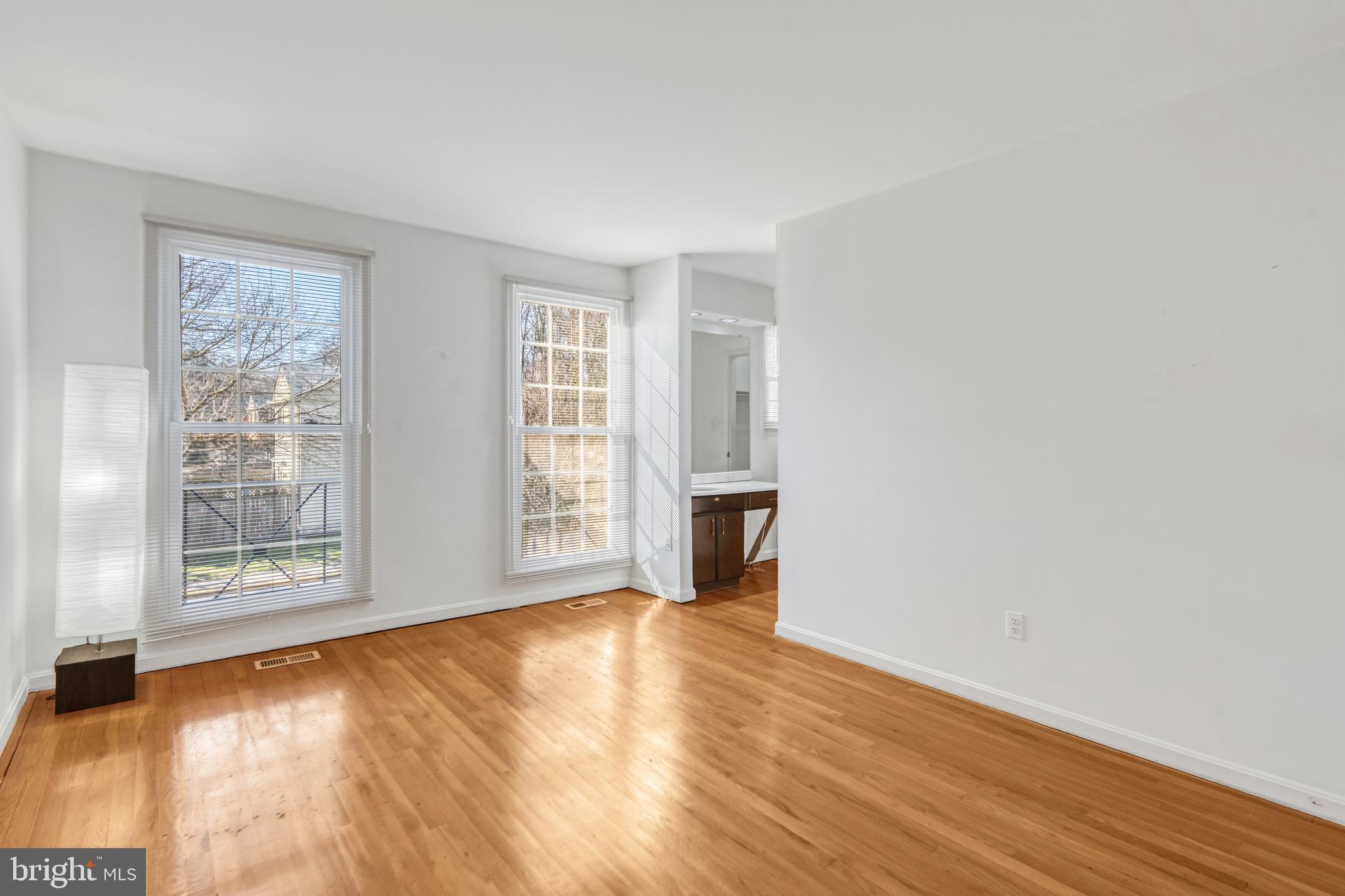 3257 Cambridge Ct