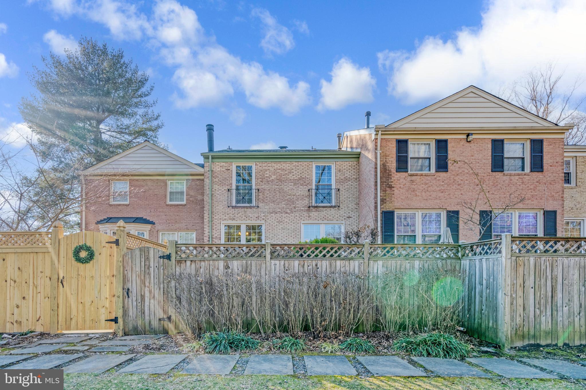 3257 Cambridge Ct