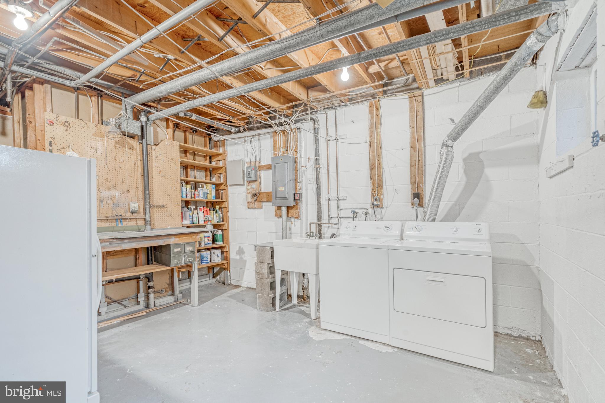 3257 Cambridge Ct