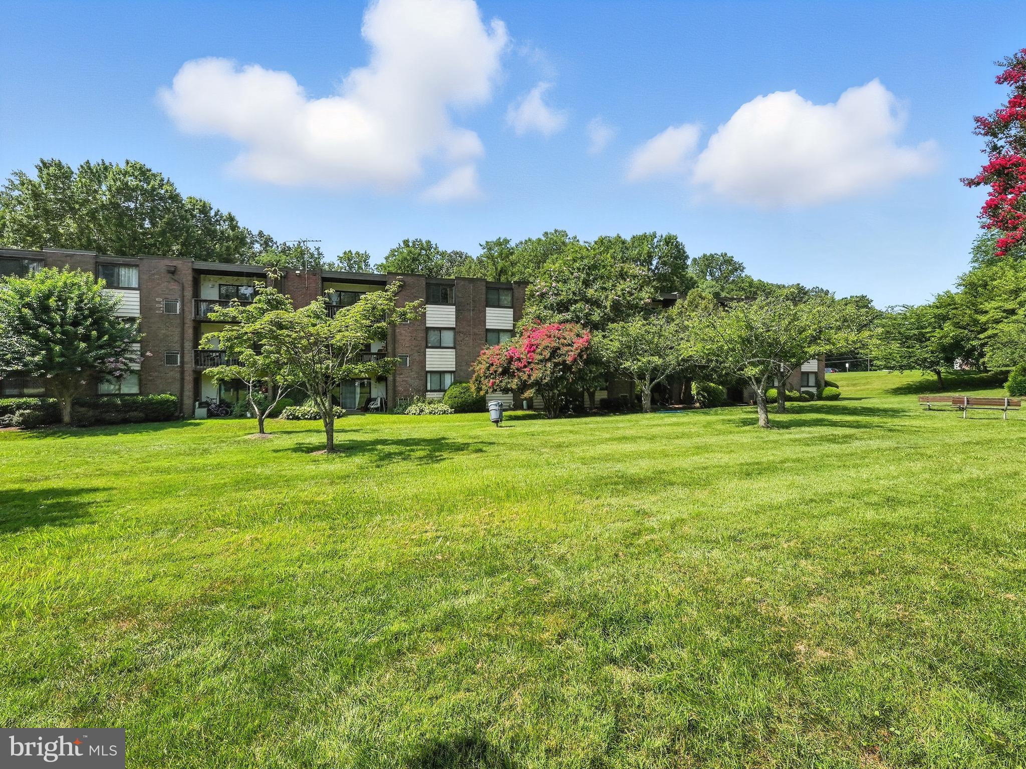 10723 W West Dr #103