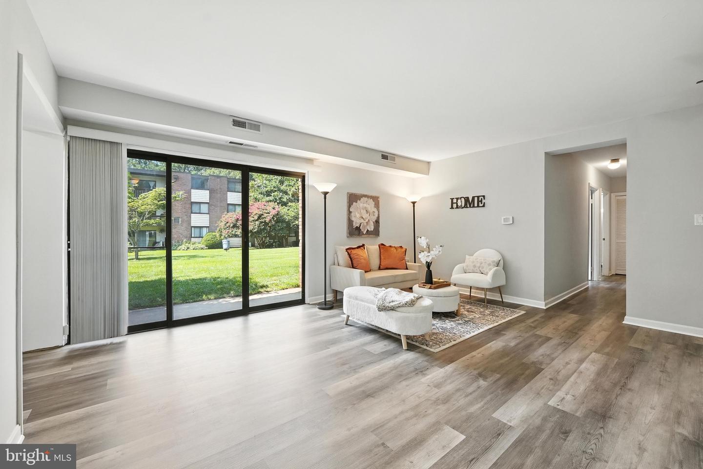 10723 W West Dr #103