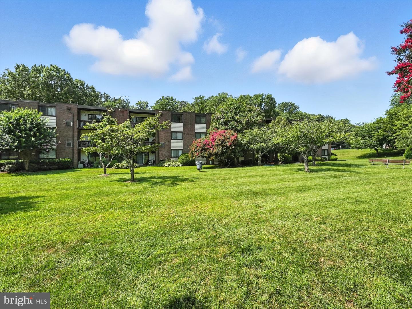 10723 W West Dr #103