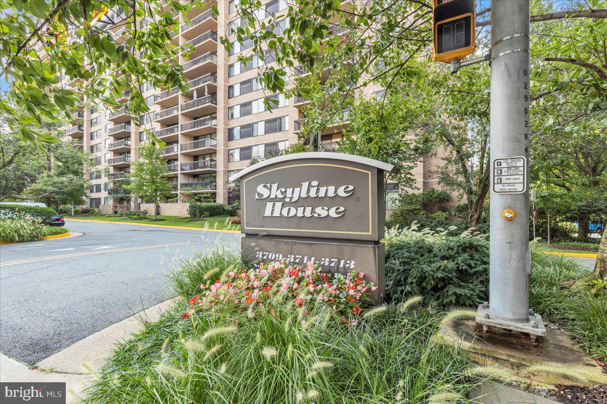 3709 S George Mason DRIVE Unit: 801E
