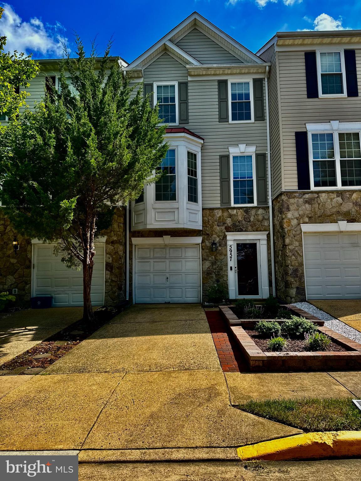 5957 Earlston COURT
