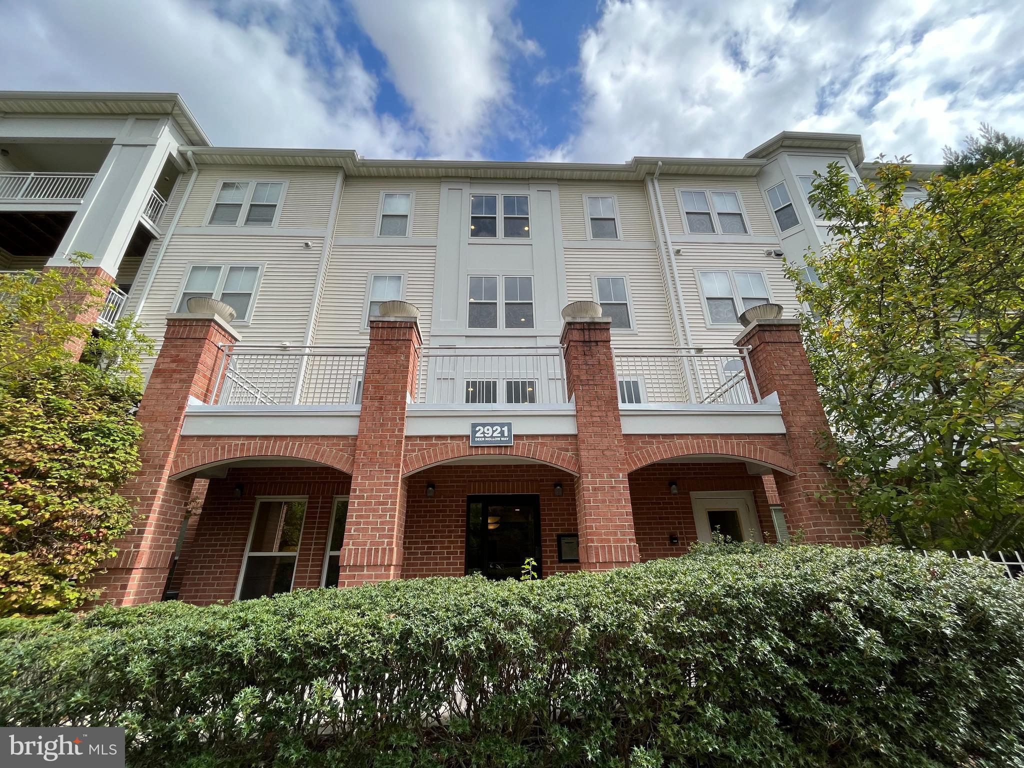 2921 Deer Hollow WAY Unit: 110