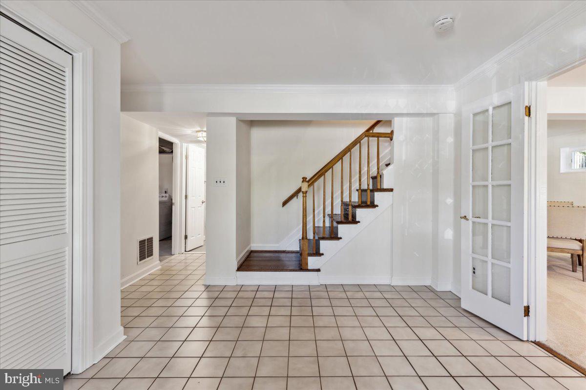 5112 Southampton DRIVE