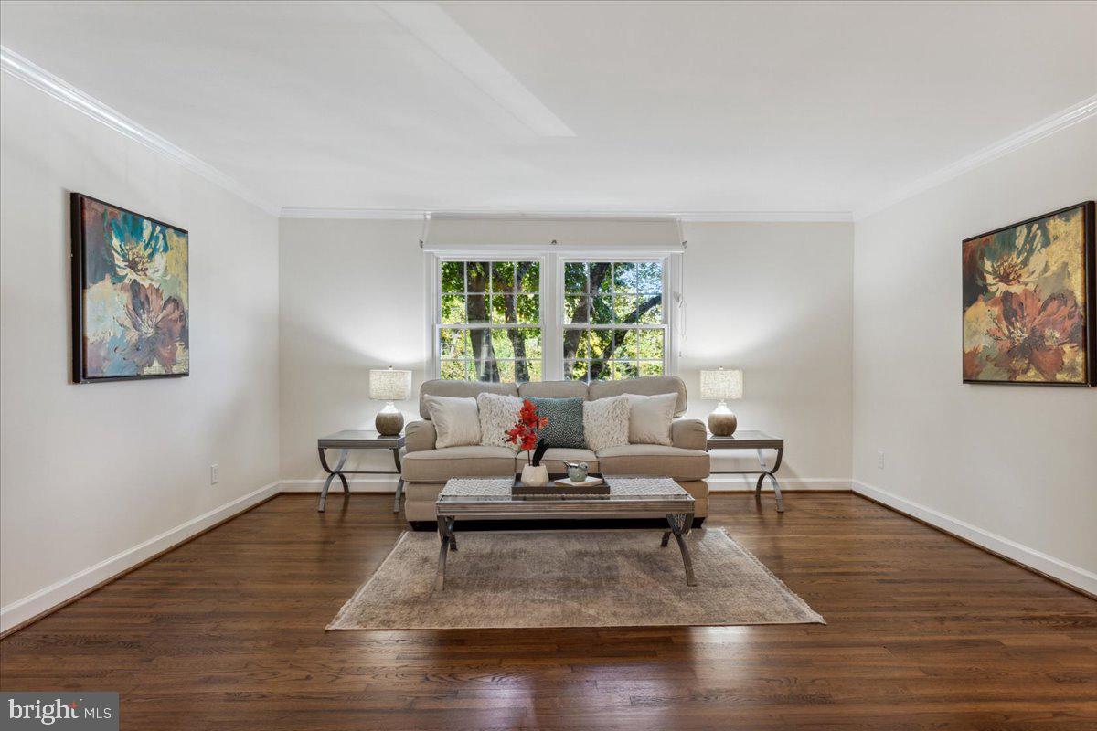 5112 Southampton DRIVE