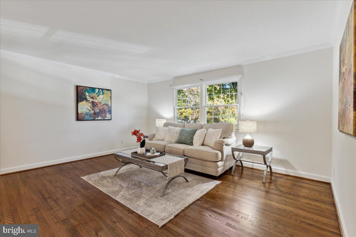 5112 Southampton DRIVE