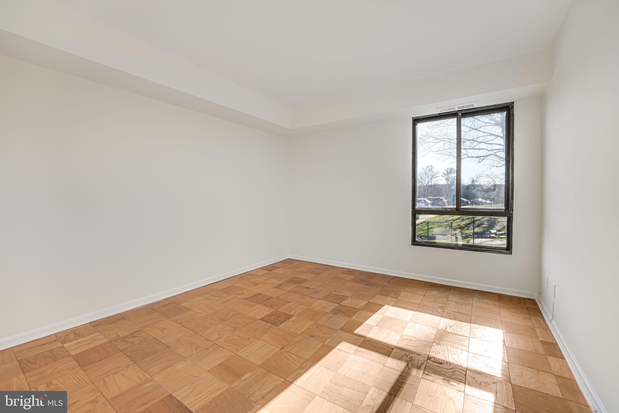 7800 Dassett COURT Unit: 104