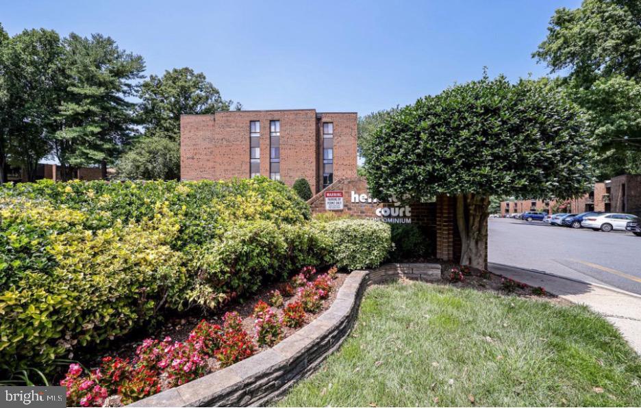 7800 Dassett COURT Unit: 104