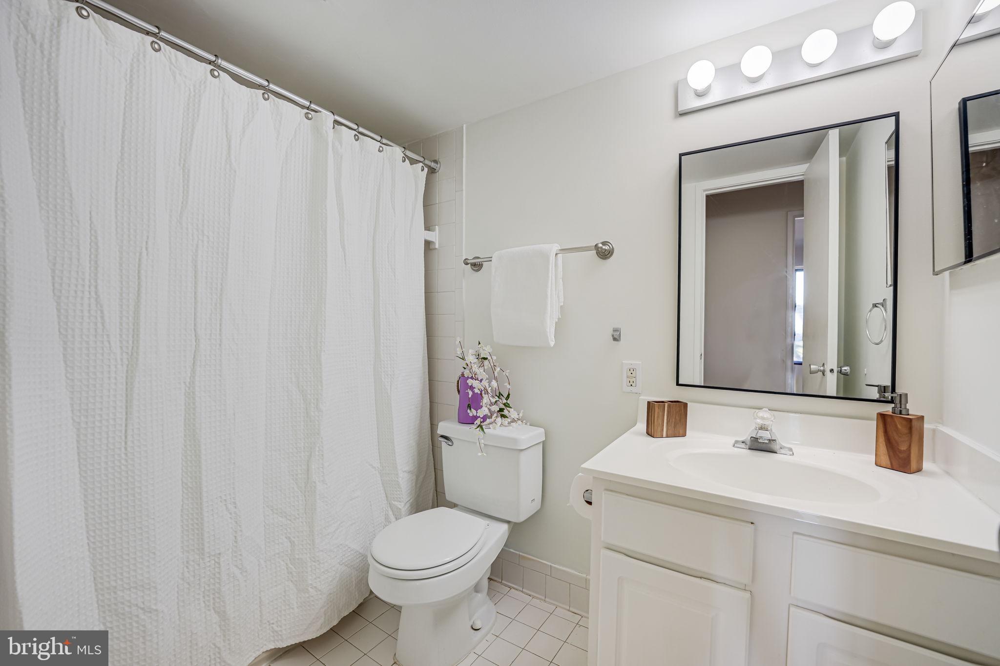 7800 Dassett COURT Unit: 104