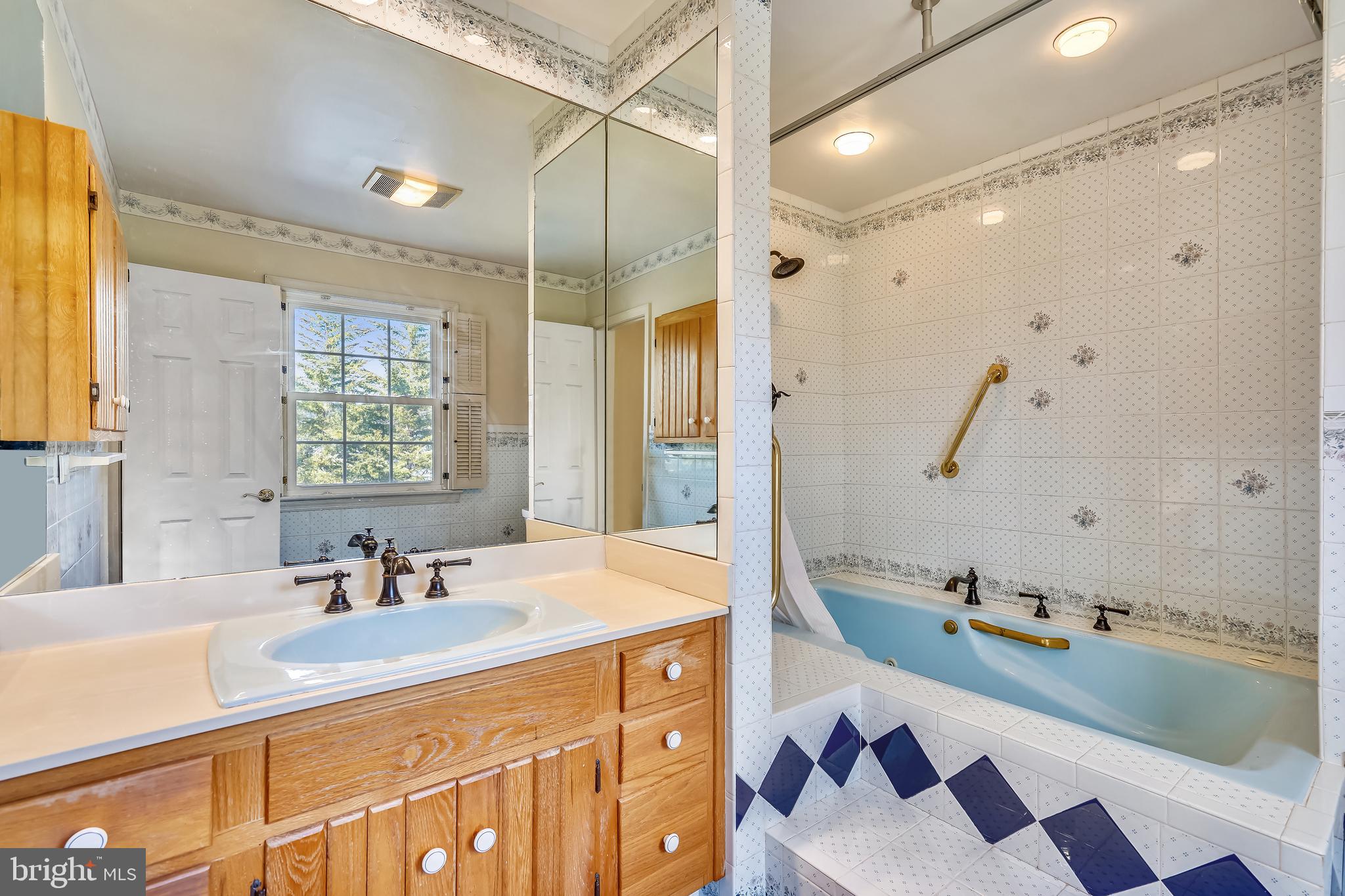 1110 Anesbury Ct