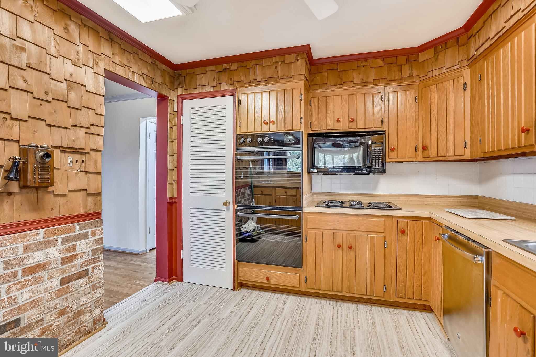 1110 Anesbury Ct