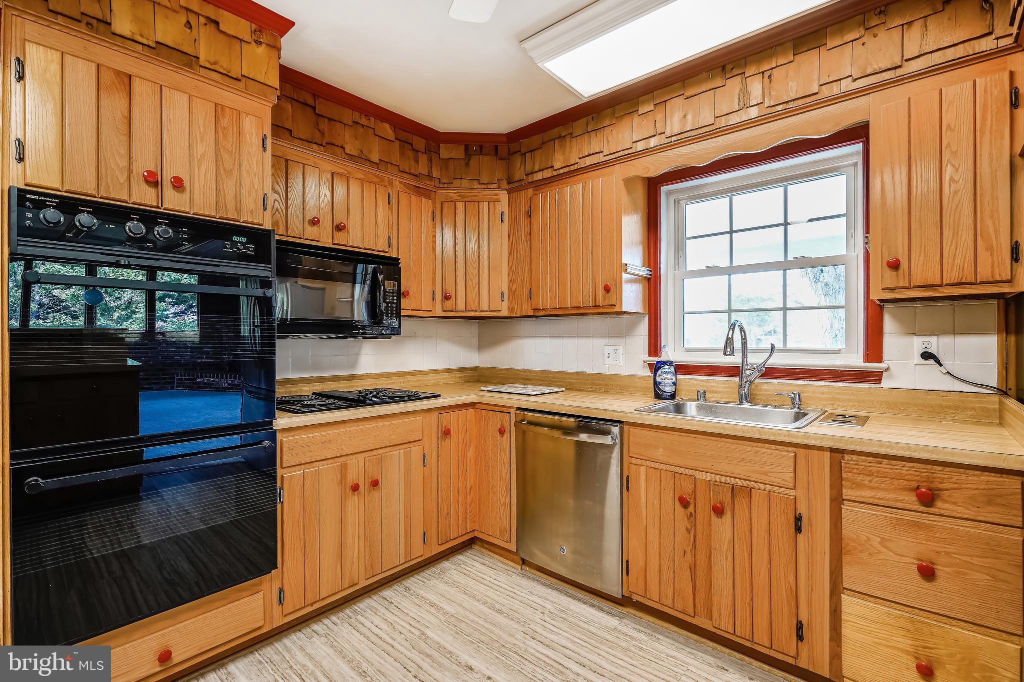 1110 Anesbury Ct