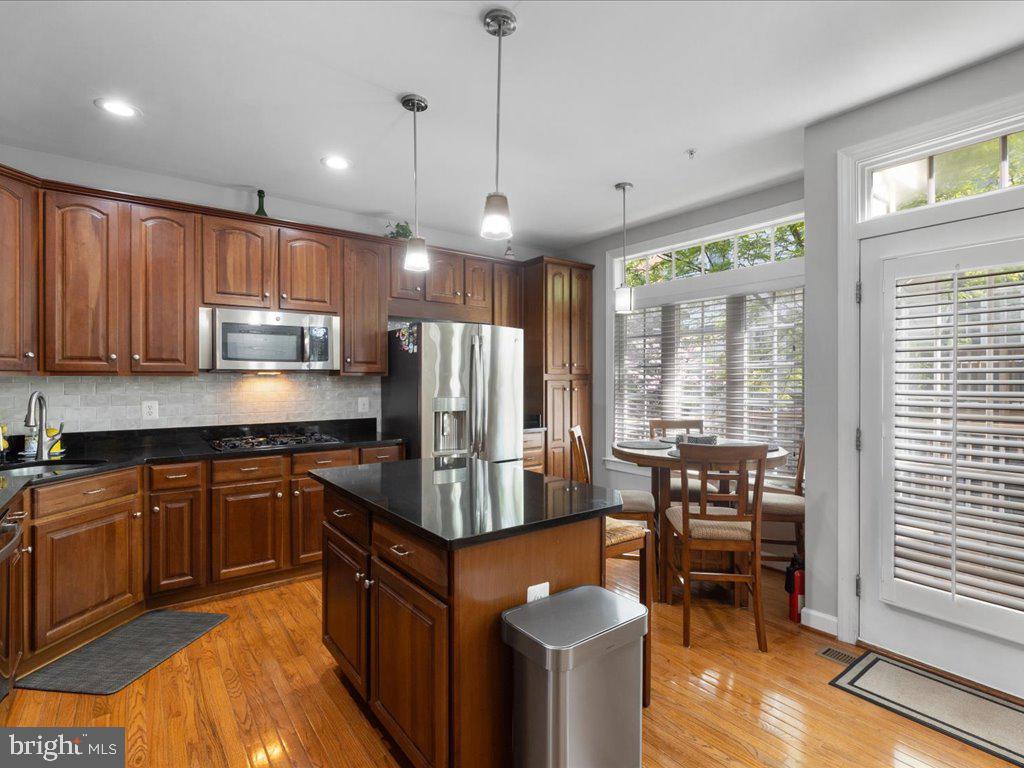 7125 Point Replete Cir
