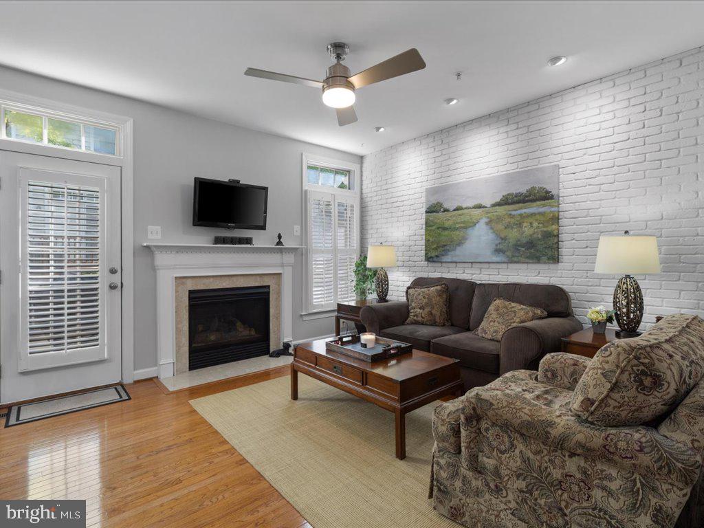 7125 Point Replete Cir